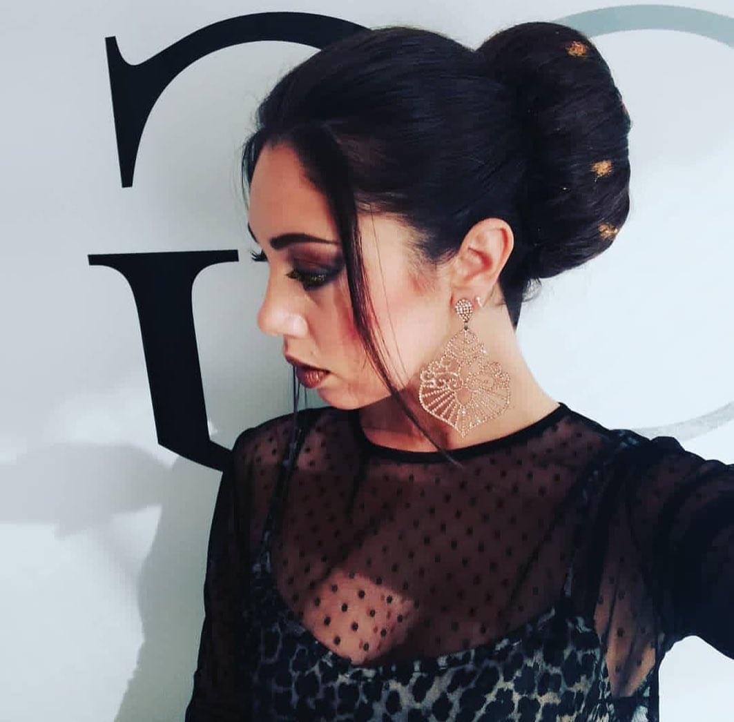 Doppio chignon con make-up