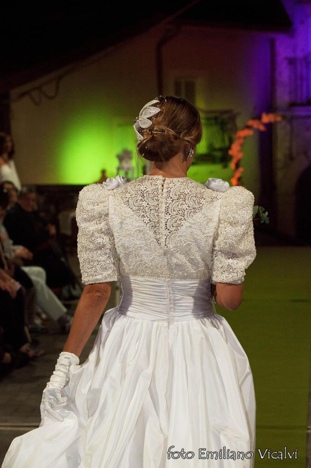 Chignon con fermaglio a farfalla